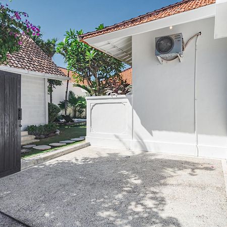 Green Garden Seminyak Villa Exteriör bild