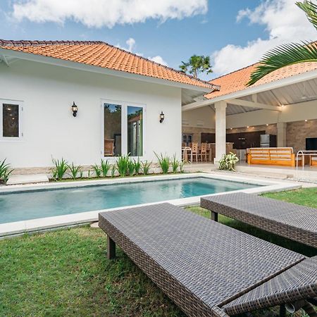 Green Garden Seminyak Villa Exteriör bild